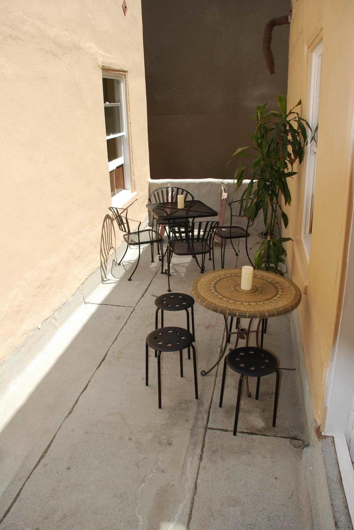 Hostel On 3Rd San Diego Exterior photo